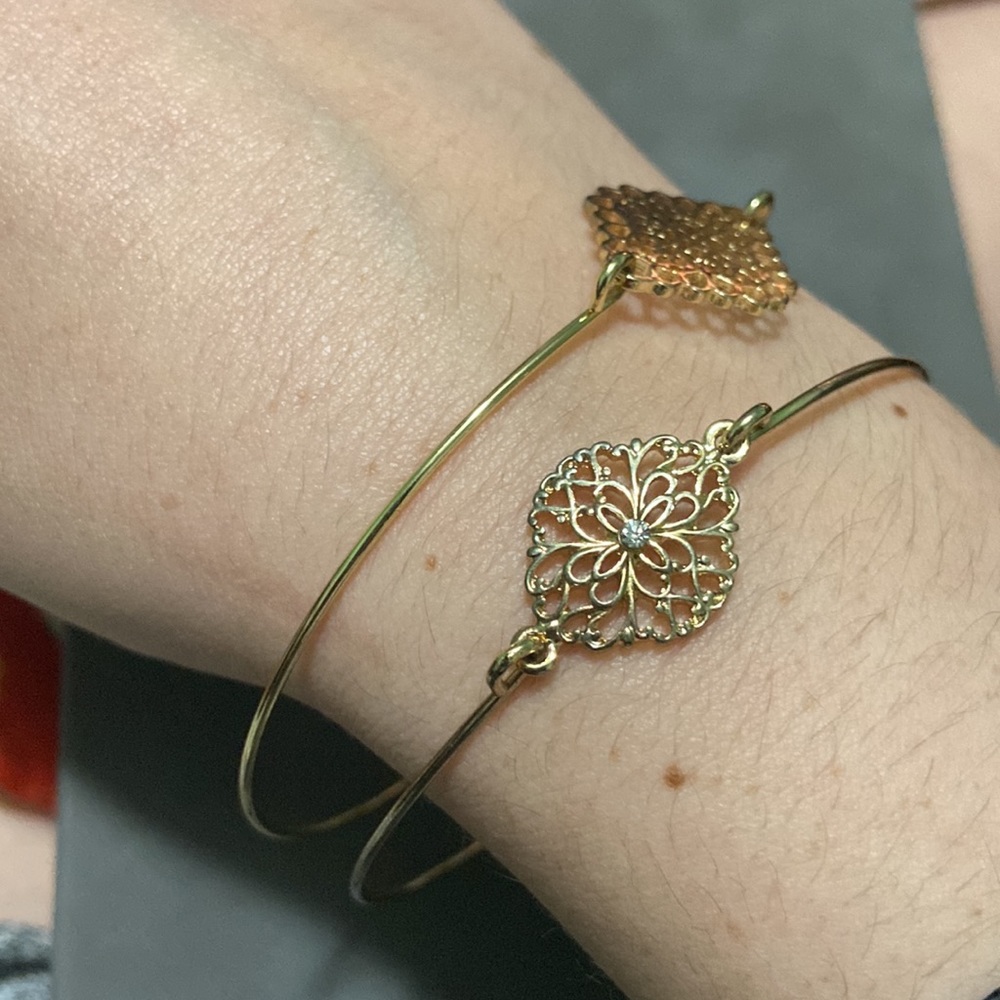 gold bangle bracelets - Picture 4 of 5